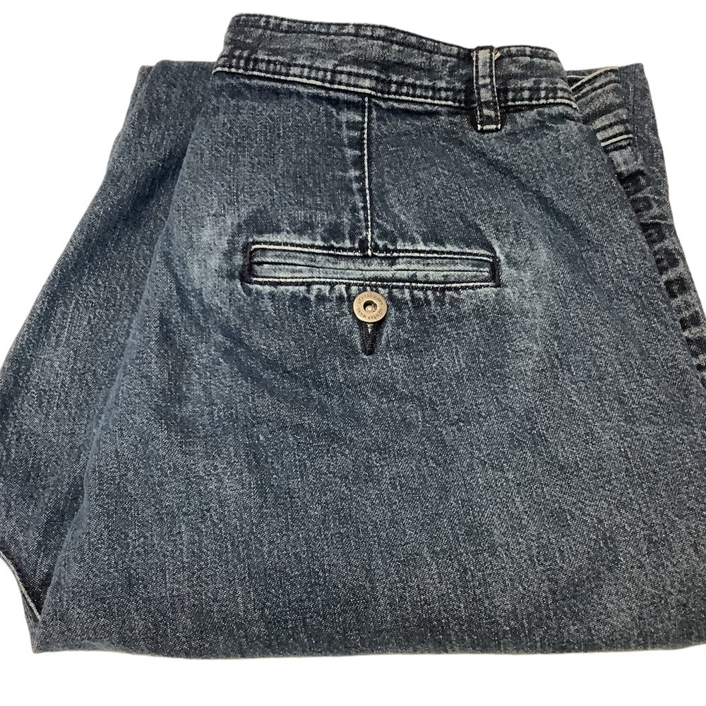 LIZ CLAIBORNE LIZWEAR Smoothing Denim Capris Size 12P